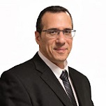 פיצוי בסך של כ-165,000 ₪ עקב קרע ברצועה בברך לאחר החלקה על רצפה רטובה