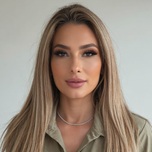 ויקטוריה פוגל, עו"ד ומגשרת