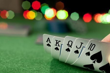 ארגון משחק "טקסס הולדם" מהווה עבירה פלילית